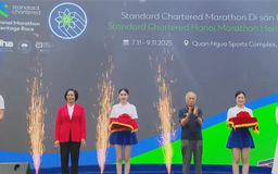 Sôi động giải chạy Standard Chartered Marathon Di sản Hà Nội 2025