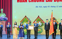 NXB Chính trị quốc gia Sự thật đón nhận Huân chương Lao động hạng Nhất