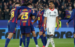 Jules Kounde tỏa sáng giúp Barcelona ngược dòng giành chiến thắng