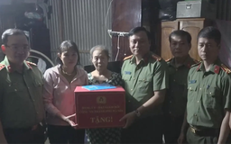 Công an Thủ đô hướng về vùng chịu ảnh hưởng mưa lũ