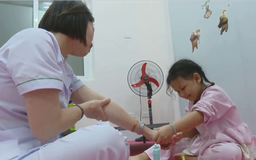 Trao lại nụ cười cho trẻ em vùng cao