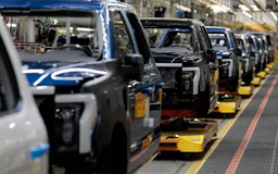 Ford rút khỏi dòng xe điện, chịu khoản lỗ 19,5 tỷ USD