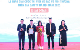 Trao giải Cuộc thi viết về bảo vệ môi trường Hà Nội