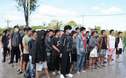Tiếp nhận 63 công dân Việt Nam do Campuchia trao trả