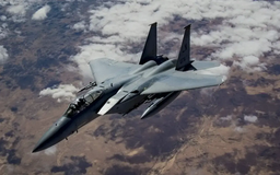 Mỹ không kích trả đũa IS tại miền Trung Syria
