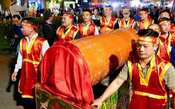 Cây chả quế 120kg hút khách tại Lễ hội ẩm thực Hà Nội
