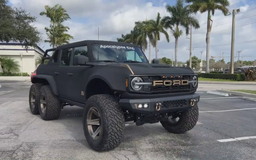 Ford Bronco phiên bản độ 6 bánh độc nhất