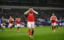 Gyokeres tỏa sáng, Arsenal đòi lại ngôi đầu Ngoại hạng Anh