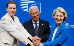 EU chốt gói vay 90 tỷ euro cho Ukraine sau 16 giờ 'cân não'