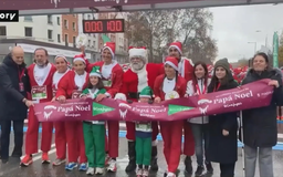 Hàng nghìn ông già Noel gây quỹ tại Madrid và Rome