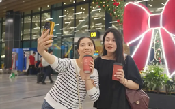 Nhà ga T3 thu hút người dân check-in Giáng sinh