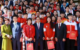 Thủ tướng gặp mặt, biểu dương học sinh đạt giải các kỳ thi quốc tế