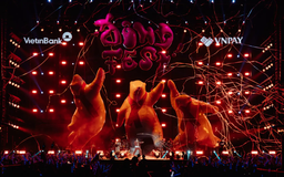 Hơn 6 tiếng bùng nổ cảm xúc với Đông Concert