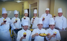 Giữ hồn quê giữa tinh hoa ẩm thực Nhật | Người Việt 5 châu | 27/12/2025