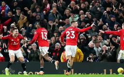 Man United thắng tối thiểu ở ngày Lễ tặng quà