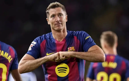 Barcelona không mua tiền đạo mới thay Lewandowski