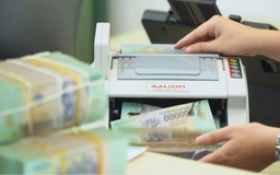 Lãi suất kỳ hạn 2 tuần vọt lên 8,73%/năm
