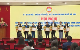 Khen thưởng tập thể, cá nhân tiêu biểu thuộc MTTQ TP Hà Nội