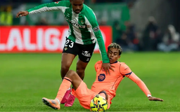 Ferran Torres giúp Barcelona củng cố ngôi đầu