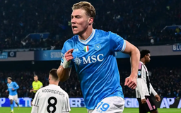 Napoli chiếm ngôi đầu, AS Roma nhận thất bại tối thiểu