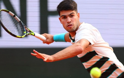 Carloz Alcaraz vào tứ kết Queen’s Club Championships