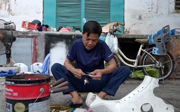 Hàn nhựa – nghề cũ trên phố