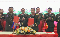 Sư đoàn Bộ binh 301 kết nghĩa với Lữ đoàn 70 Campuchia