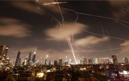 Iran, Israel dội tên lửa vào các mục tiêu của đối phương