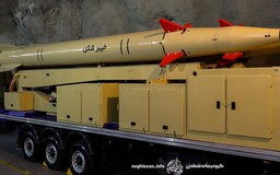 Iran lần đầu tiên phóng tên lửa đạn đạo Kheibarshekan