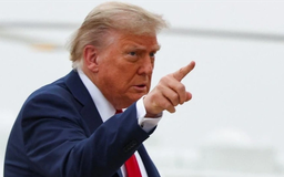 Ông Trump ám chỉ ‘thay đổi chính quyền ở Iran’