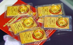 Giá vàng miếng và vàng nhẫn đồng loạt giảm sâu