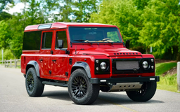 Land Rover Defender 1983 được phục chế phong cách hiện đại