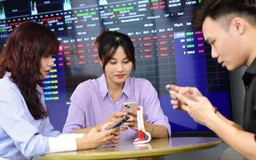 Nhóm tài chính, ngân hàng giúp thị trường tăng gần 5 điểm