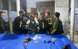 Bắt giữ đối tượng hành hung vợ con, bắn trung tá công an