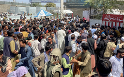 Anh bí mật tái định cư hàng ngàn người Afghanistan