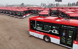 Chile triển khai hơn 300 xe buýt điện tại Thủ đô