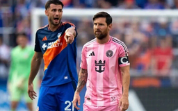 Lionel Messi đứt mạch ghi bàn