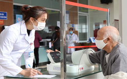 Đề xuất người từ 70 tuổi được thông tuyến BHYT