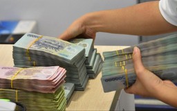 Lãi suất liên ngân hàng tăng 4 lần trong một tuần