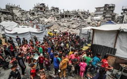 Israel lại tấn công người chờ nhận viện trợ ở Gaza