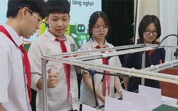 Học sinh Hà Nội ứng dụng AI trong khoa học