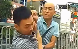 Tài xế ô tô bị hành hung sau va chạm