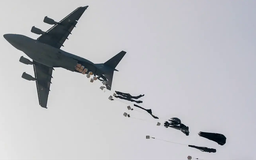 Israel thả hàng cứu trợ cho Gaza: Nhân đạo hay hình thức?