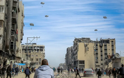 Israel xác nhận chuẩn bị thả hàng viện trợ tại Gaza