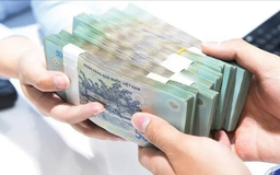 Tiền gửi ngân hàng lập kỷ lục, vượt 15 triệu tỷ đồng