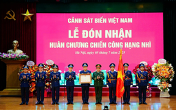 Cảnh sát biển Việt Nam nhận Huân chương Chiến công hạng Nhì