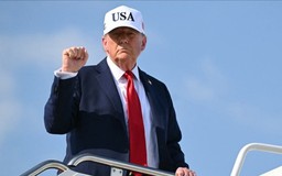 Ông Trump gửi thư thông báo thuế quan tới 12 quốc gia