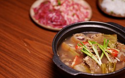 Bò om dưa chua bỗng | Món ngon ở Hà Thành | 06/07/2025