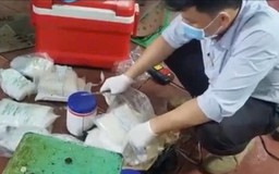 Phát hiện ba cơ sở dùng hàn the tẩy trắng hoa chuối