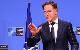 NATO cảnh báo Nga sản xuất đạn dược vượt xa toàn khối